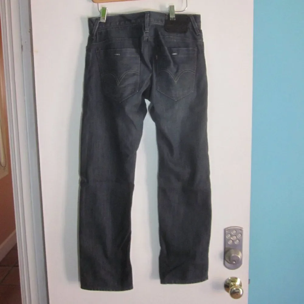 Levis unusual pair
